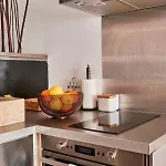 Renovated Charming Apartment, By Timecooler Апартаменти Лісабон
