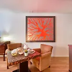 Renovated Charming Apartment, By Timecooler Апартаменти *