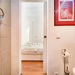 Renovated Charming Apartment, By Timecooler * Лісабон