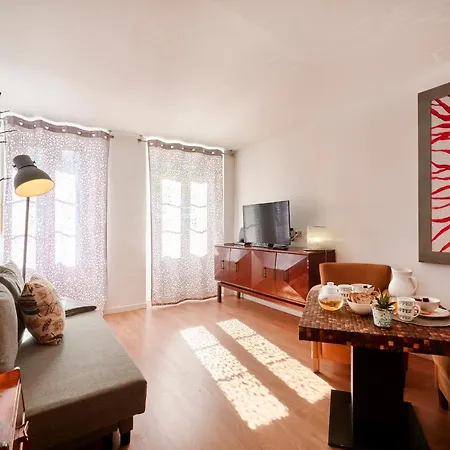 Renovated Charming Apartment, By Timecooler Лісабон