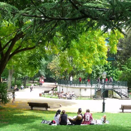 Renovated Charming Apartment, By Timecooler 公寓