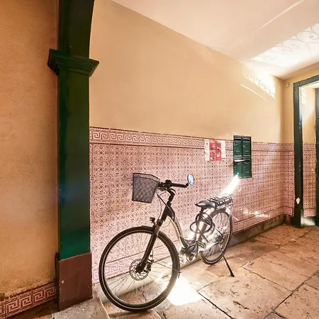 Renovated Charming Apartment, By Timecooler * Lisbon