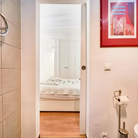 Renovated Charming Apartment, By Timecooler * Lisbona